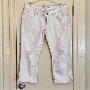 Express Jeans White Distressed Denim Cropped Leg